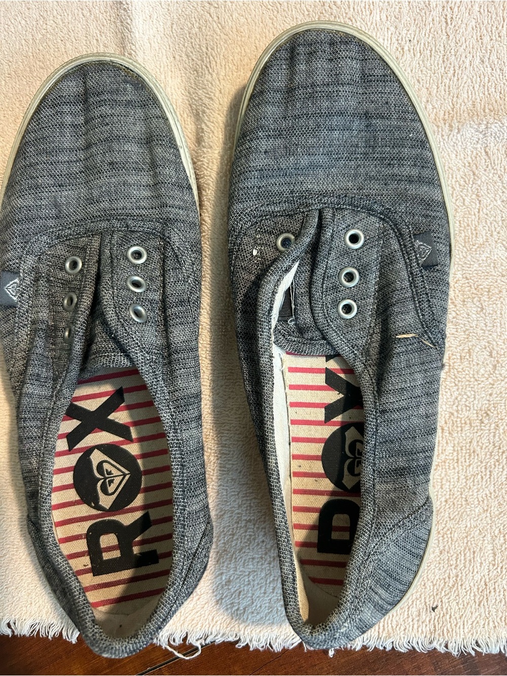 Roxy Gray Knit Slip-On Loafers